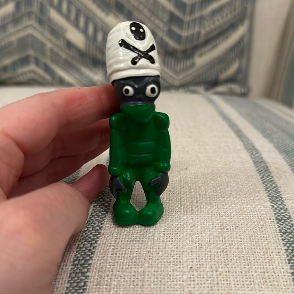 ⛱️2/$5⛱️Plants vs Zombies Toy figure